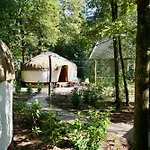 Luxury tent Unieke Yurt In Het Bos Met Jacuzzi En Sauna