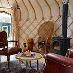 Unieke Yurt In Het Bos Met Jacuzzi En Sauna Luxury tent Erp
