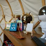 Unieke Yurt In Het Bos Met Jacuzzi En Sauna * Erp