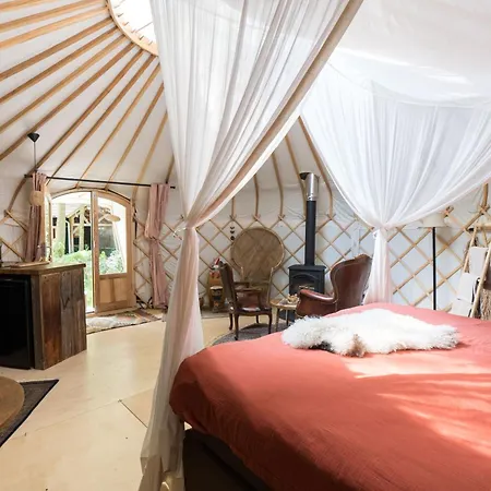 Luxussátor Unieke Yurt In Het Bos Met Jacuzzi En Sauna Erp